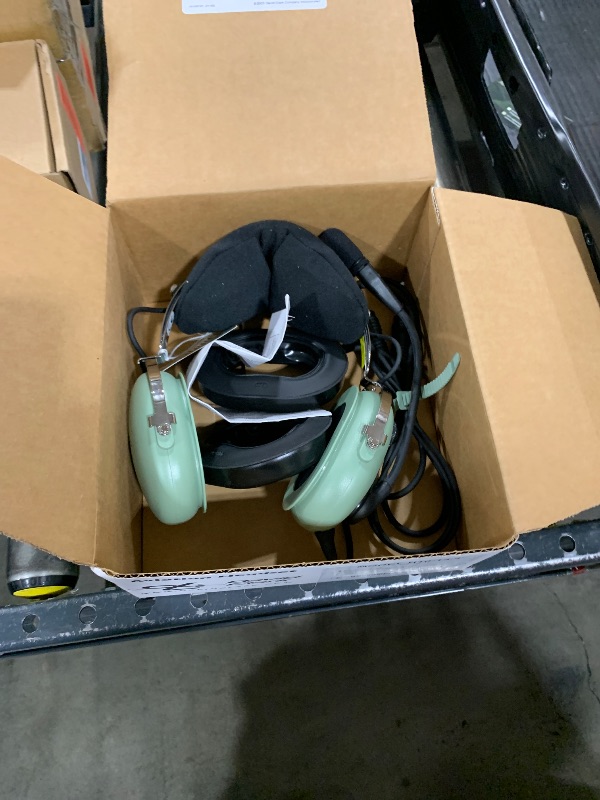 Photo 1 of David Clark H10-13.4 Aviation Headset