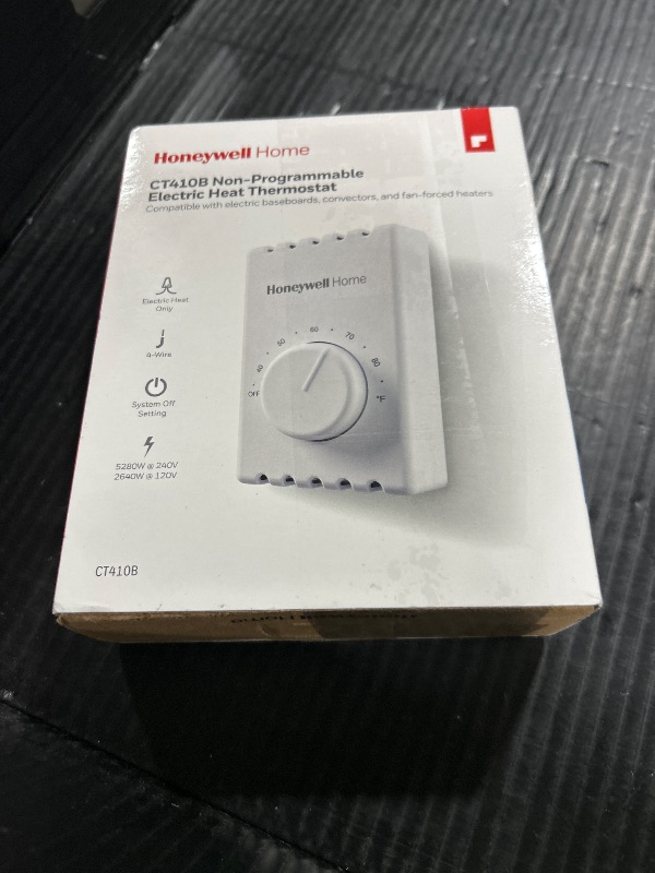 Photo 1 of Honeywell Home CT410B Manual 4 Wire Premium Baseboard/Line Volt Thermostat CT410B1017