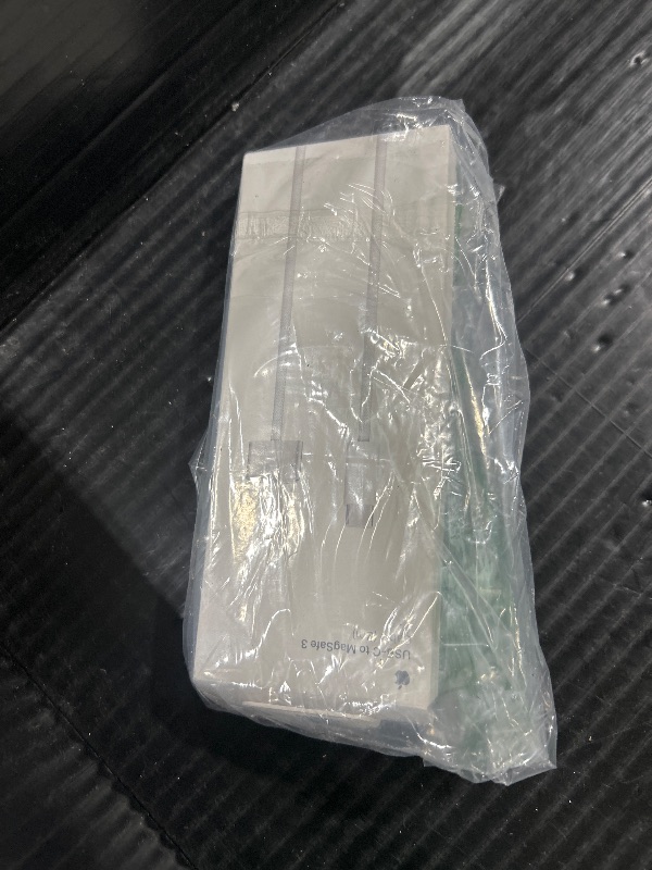 Photo 1 of Apple USB-C to Magsafe 3 Cable (2 m)