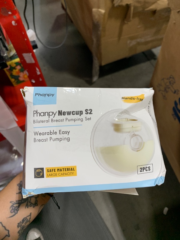 Photo 1 of Phanpy Wearable Breast Pump Milk Collector Cup, New Cup Parts, Original Phanpy Breast Pump Replacement Accessories, 24 mm Flange and 20mm Insert Included, 15 oz / 420 ml, 2 Piece
