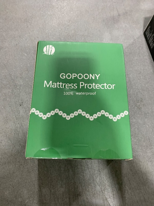 Photo 1 of Premium 100% Waterproof Mattress Protector Twin XL Size, Breathable Bed Cover 3D Air Fabric Cooling Mattress Pad Cover Smooth Soft Noiseless Washable, 8''-21'' Deep Pocket
