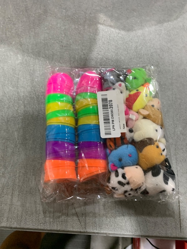 Photo 1 of DINESIL 12 Pieces Finger Puppets, Mini Plush Animals Finger Puppets Toys for Storytelling Shows Playtime, Classroom Rewards, Party Gift Favor Supplies