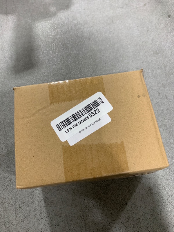 Photo 1 of Enyuwlcm Metal Desktop Card Holder for Desk Decorative Business Card Display Stand for Countertop Bird Design White 1 Pack