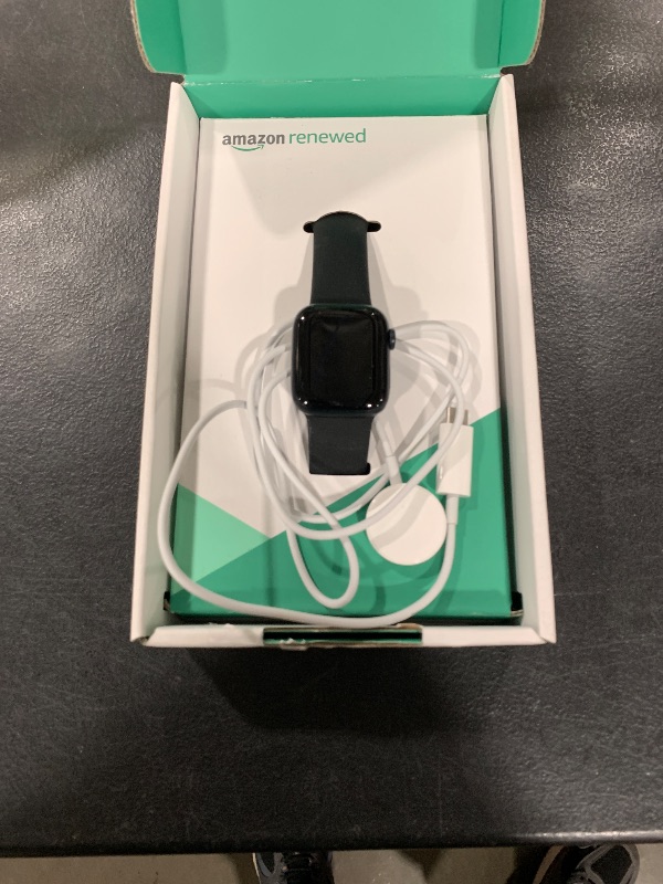 Photo 1 of Apple Watch Series 9 [GPS + Cellular 41mm] Midnight Aluminum Case with Midnight Sport Band S/M (Renewed Premium)