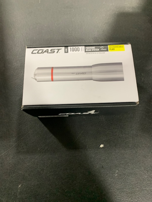 Photo 1 of Coast A25R Focusing Rechargeable 725 Lumen LED Flashlight