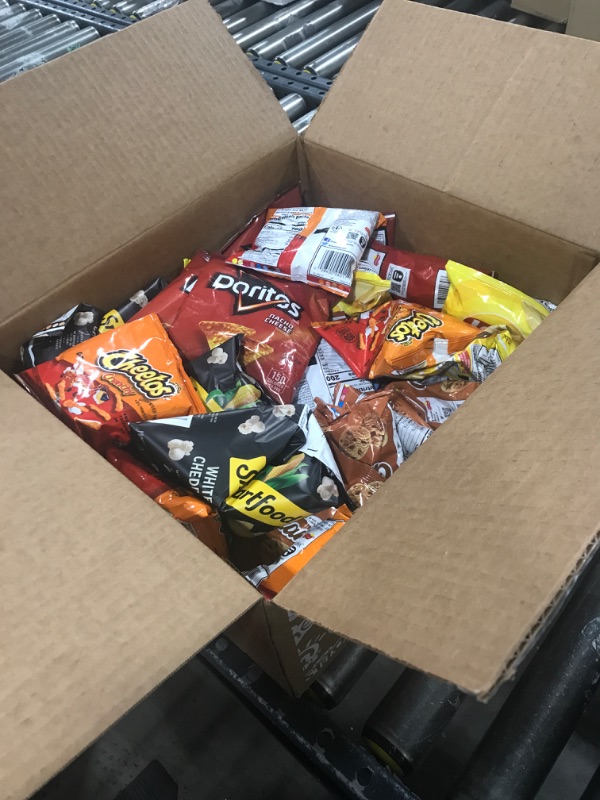Photo 1 of 40 CT COOKIES AND CHIPS 