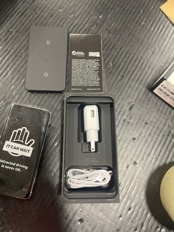 Photo 1 of LG V30 H932 Dual Camera 4G LTE 64GB Silver (GSM Unlocked) (Renewed)   parts only 