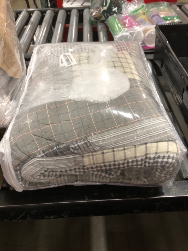 Photo 1 of Finlonte King Size Quilt, Cotton King Quilt Bedding Set, Grey(Gray) Patchwork Plaid Bed Quilts King Size, Lightweight Reversible Soft King Size Bedspreads, 3 Pieces