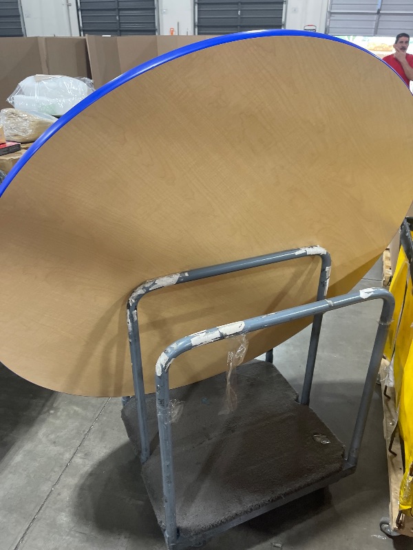 Photo 1 of 5 ft round table ( table only)