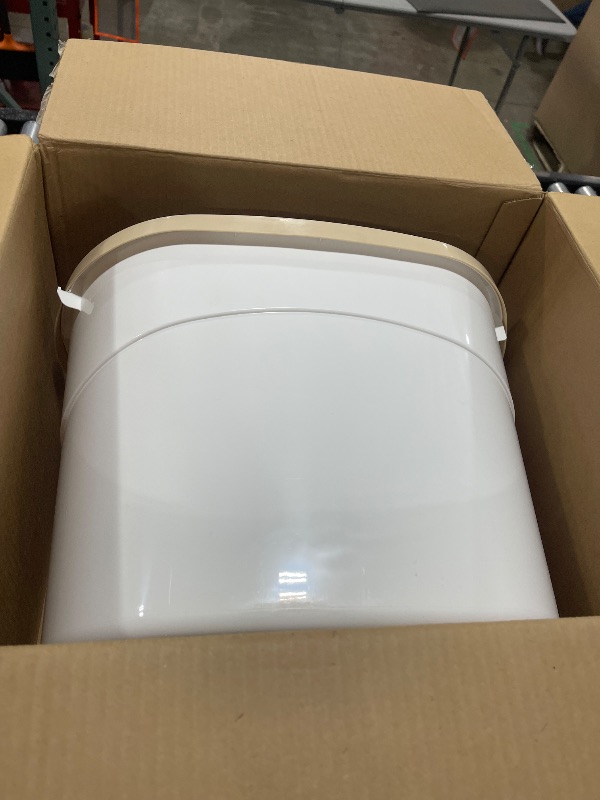 Photo 1 of IRIS USA Cat Litter Box, Large Top Entry with Litter Catching Lid and Scoop, Dog Proof, Enclosed Cat Litter Box, White/Beige