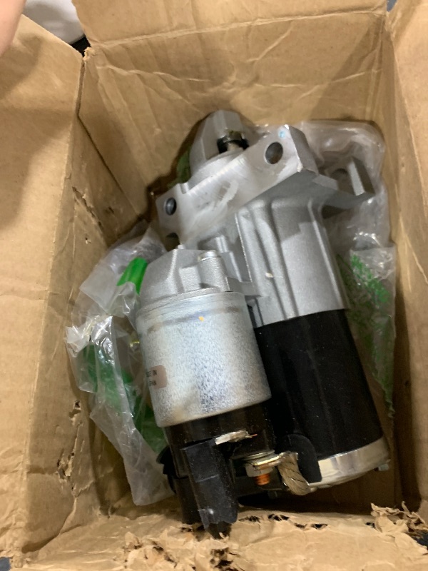 Photo 1 of General Motors GM Genuine Parts 92279386 Starter