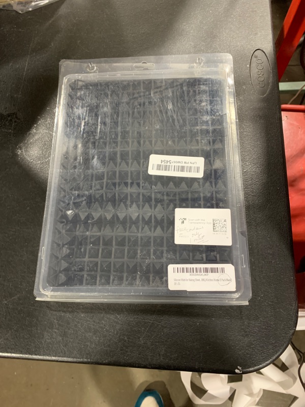 Photo 1 of Silicone Baking sheet