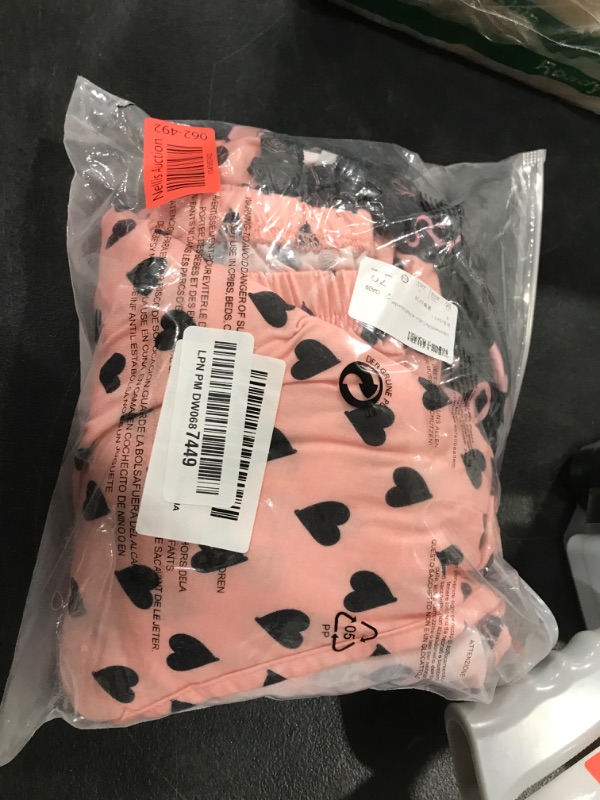 Photo 1 of American Trends 2 Pack Womens Heart Pajama Sets Bow Pajamas Cute Pink Pjs Black Loungewear Cotton Pj Set Two Piece Short Sleeve Sleepwear Tops with Capri Pants Set8 S
