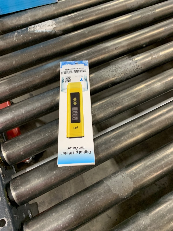 Photo 1 of PH Meter for Water Hydroponics Digital PH Tester Pen 0.01 High Accuracy Pocket Size with 0-14 PH Measurement Range for Household Drinking, Pool and Aquarium