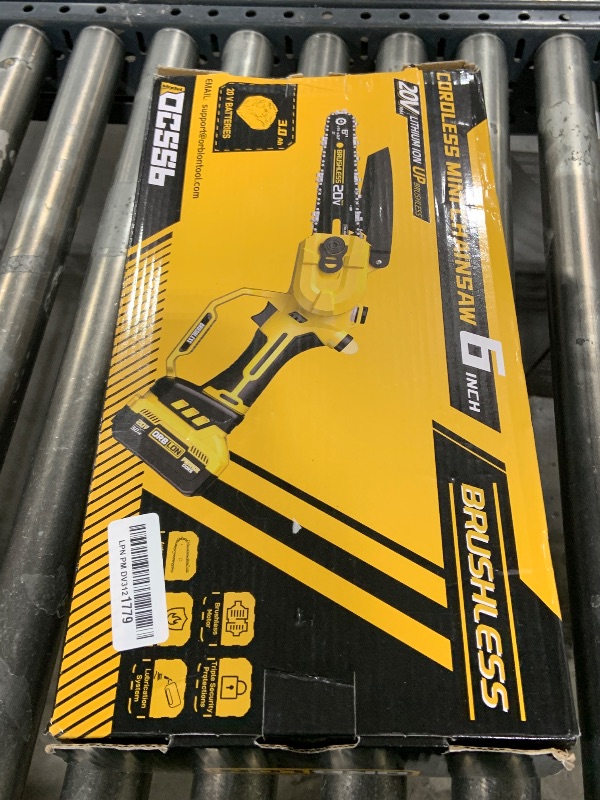 Photo 1 of Cordless Mini chainsaw compatible with Dewalt Battery 20V MAX,Brushless Chainsaw With Automatic Chain Tensioning Device & Auto Oiler,Portable Power Chainsaw for Logging|Tree Trimming(Battery Included)