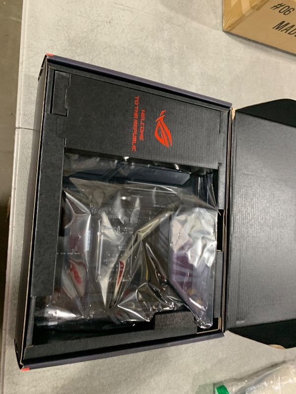 Photo 1 of ASUS ROG Strix Z790-E Gaming WiFi Intel Z790 LGA 1700 ATX