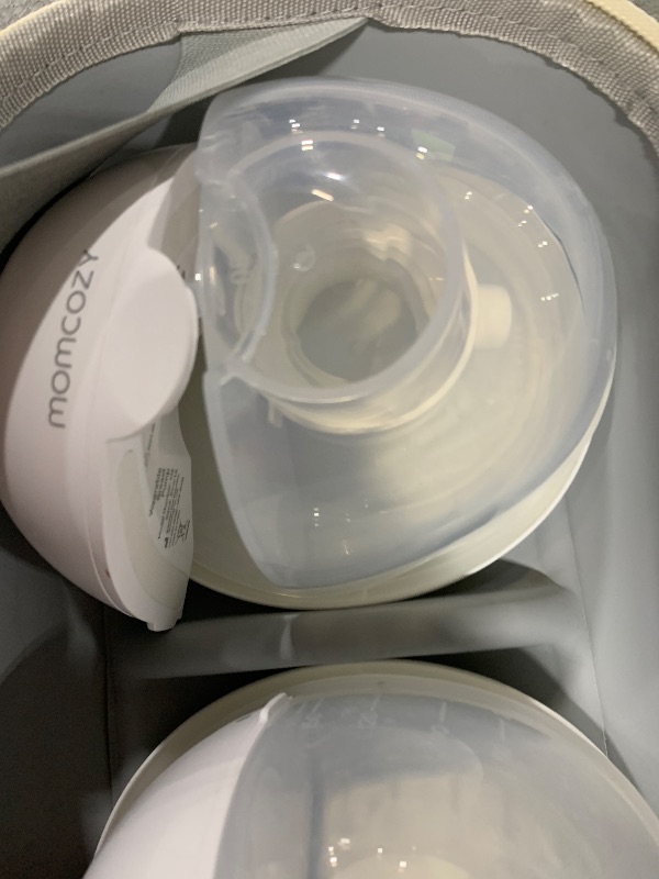 Photo 1 of Pump Hands Free of Moms, Electric Breast Pump
