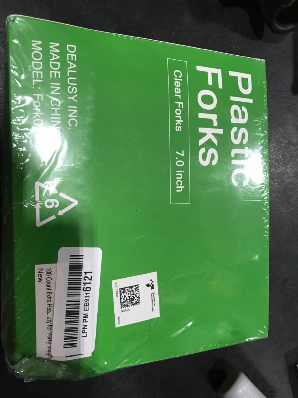 Photo 1 of Dealusy 100 Count Extra Heavy Duty Clear Plastic Forks Disposable, BPA-Free, Heat Resistant, Solid and Durable Disposable Forks Bulk, Premium Plastic Forks heavy duty for Party Supply