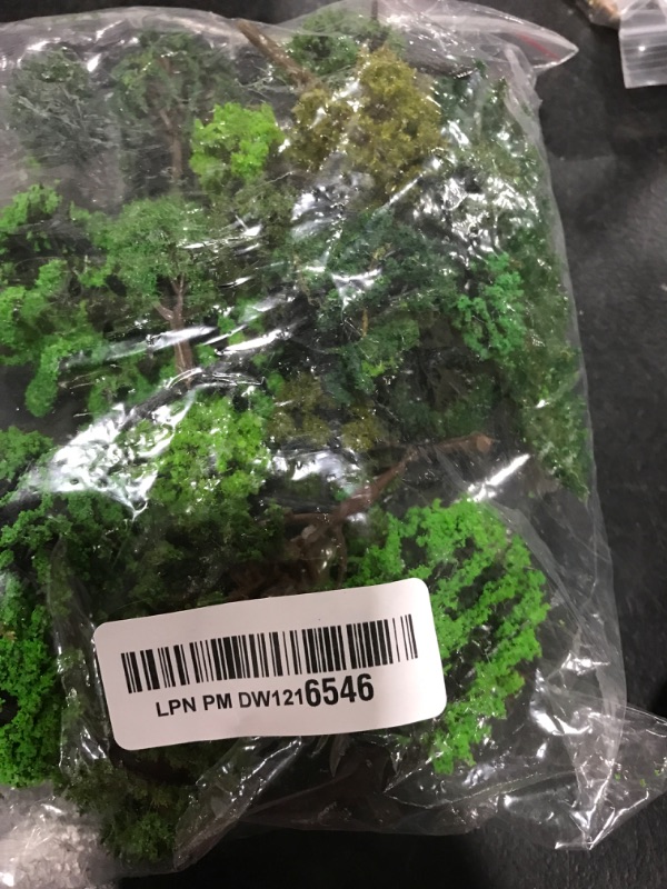 Photo 1 of BAENRCY 32pcs 0.79-6.30inch Mixed Model Trees Accessories Model Train Scenery Architecture Trees Model Scenery with No Stands(All Green)
