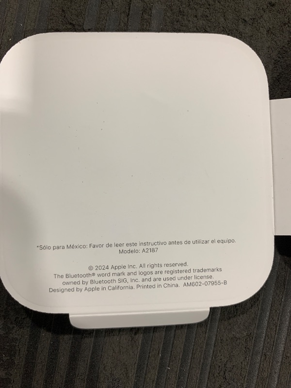 Photo 1 of Apple AirTag