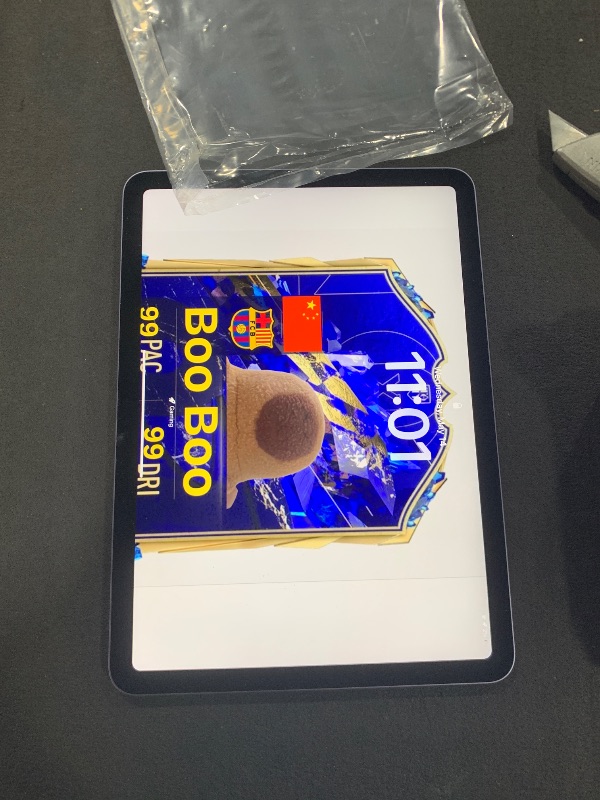 Photo 1 of Apple iPad Air 5th Gen. (10.9-inch, Wi-Fi, 256GB) 2022 - Purple (Renewed Premium)