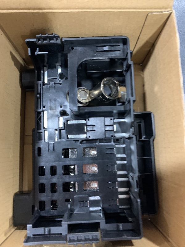 Photo 1 of BUSIDN Battery Distribution Engine Compartment Fuse Block #23223079 - Compatible with Chevrolet Malibu 2014-2015 & Malibu Limited 2016