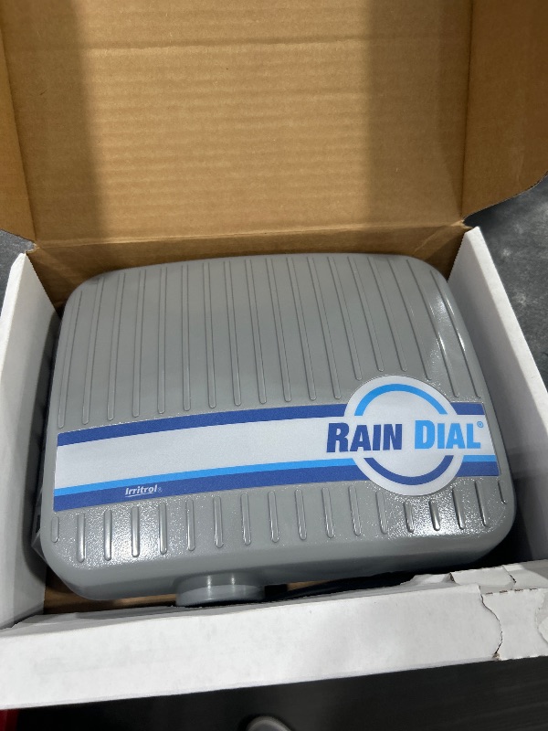 Photo 1 of Irritrol Rain Dial RD900-INT-R 9 Station Indoor Irrigation Controller