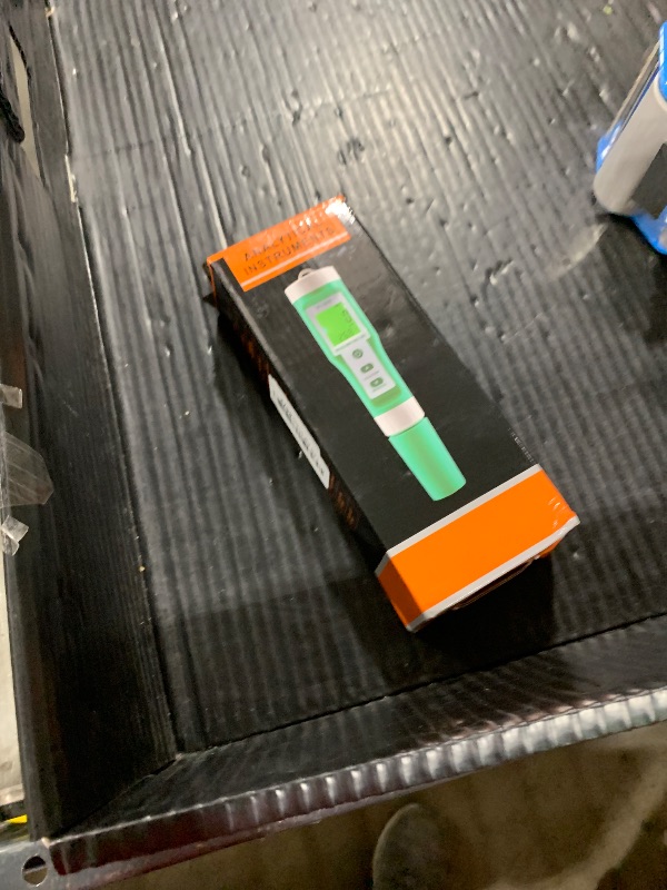 Photo 1 of Hydrogen Water Tester 10 in 1 Resistivity/Fertility/H2/pH/TDS/EC/ORP/S.G/Salt/Temp Meter with ATC pH Meter,0.01 High Accuracy pH Tester Digital,TDS Meter PPM Meter for Drinking,Hydroponics,Pool.