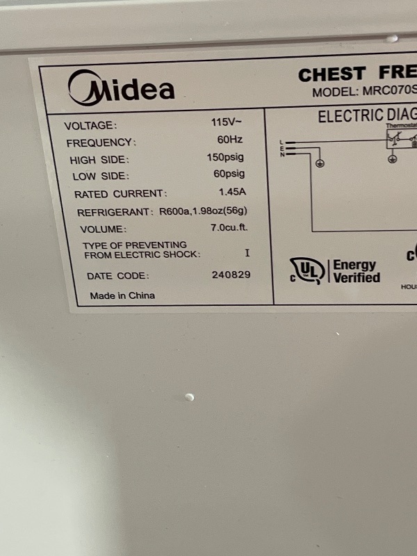 Photo 1 of Midea MRC070S0AWW Chest Freezer, 7.0 Cubic Feet, White