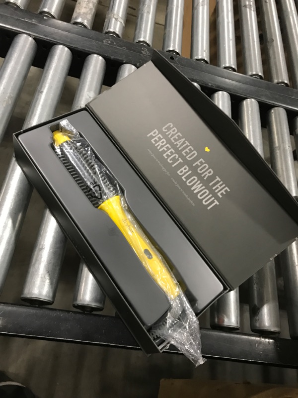 Photo 1 of Drybar The Curl Party Heated Curling Round Brush