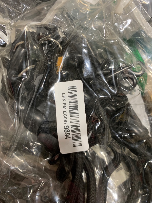 Photo 1 of Petyoung 2/3/4 Way Pet Walking Couplers Lead Nylon Braided Rope No Tangle Dog Walking Tracks for 2/3/4 Dogs