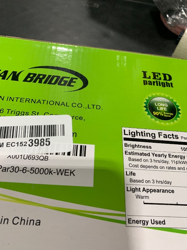 Photo 1 of Par30 LED Light Bulbs 5000K Natural Daylight Dimmable, E26 Base 12W (120W Equivalent) Recessed Lighting, Outdoor Flood Light Indoor, Energy Saving Efficient (6 Pack)