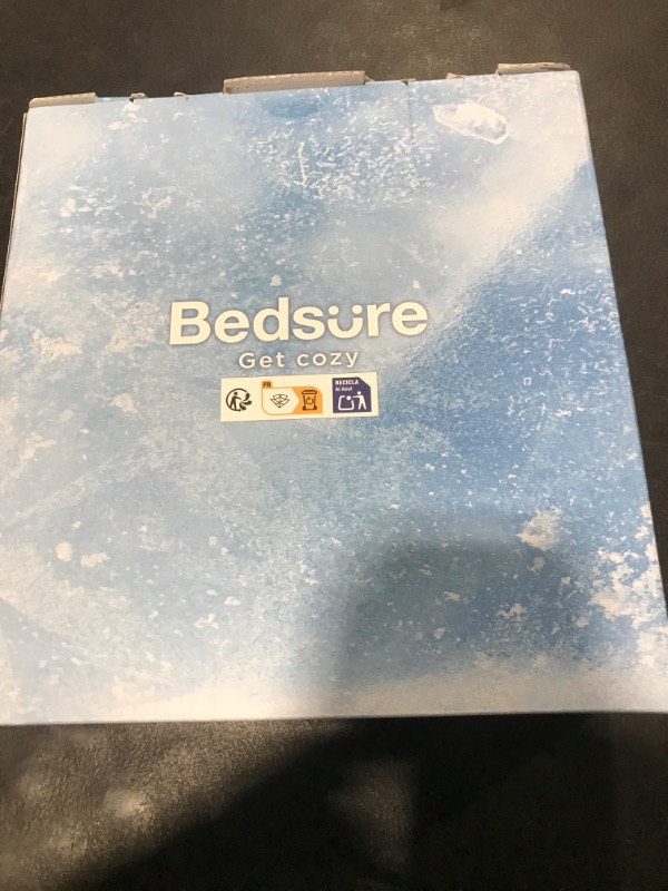 Photo 1 of Bedsure Cooling Duvet Cover Queen Size - GentleSoft™ Cooling Bedding Set for Hot Sleepers, Ice-Cool Fabric Technology for Night Sweats, Soft & Breathable Lightweight Comforter Cover Set, 90x90, Green
