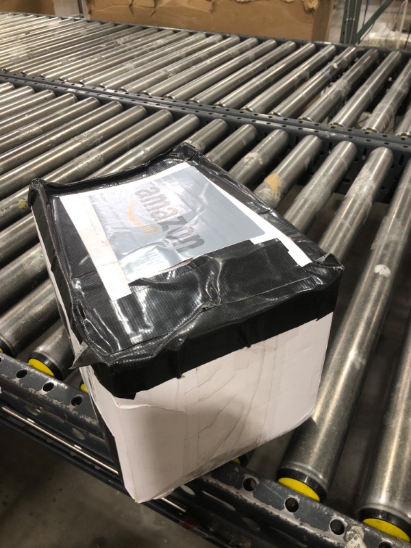 Photo 1 of Lanties 100 Pack Box Cutter Retractable Utility Knife 18mm Wide Blade Razor Knife Plastic Cardboard Cutter for Office Art, Craft and Home Use