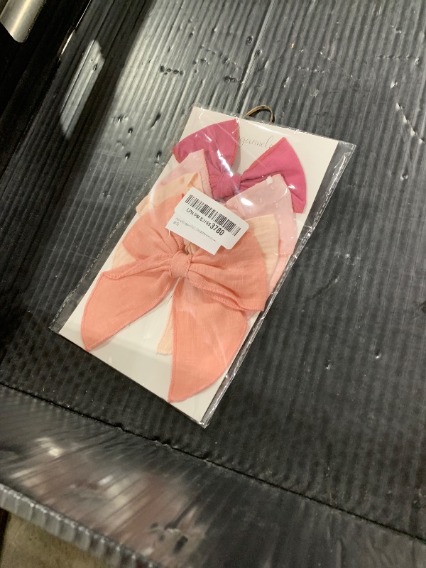 Photo 1 of Pack of 4 Gorgeous Fable Bow Hair Clips for Girls Women Linen Hair Bow Alligator Clips Toddler Baby Mom Young Girl Hair Accessories (Pink/Rose)