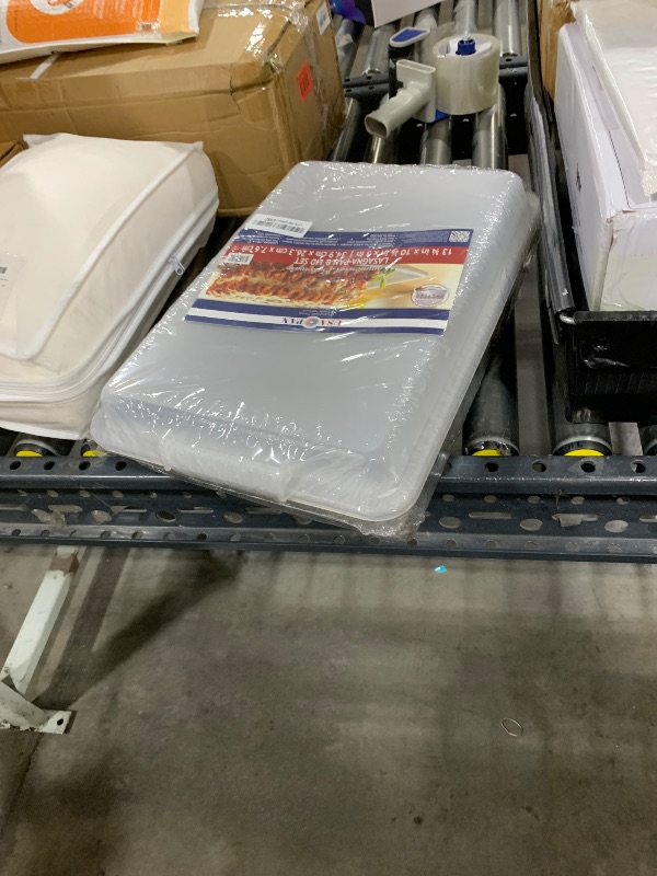 Photo 1 of USA Pan Roasting and Lasagna Pan With Lid