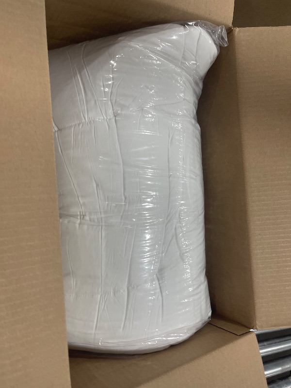 Photo 1 of HYLEORY King Mattress Pad Quilted Fitted Mattress Protector Cooling Pillow Top Mattress Cover Breathable Fluffy Soft Mattress Topper with 8-21" Deep Pocket