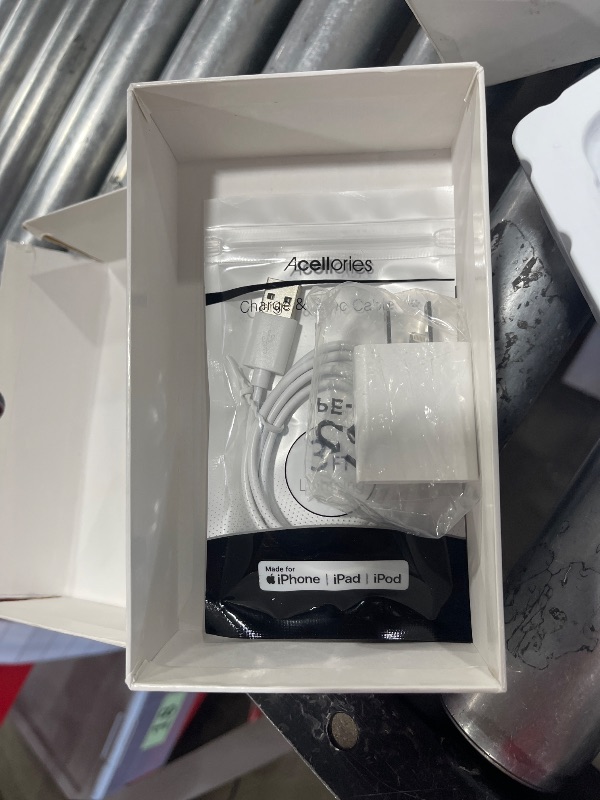 Photo 1 of GENERIC IPHONE SE SEE PHOTO FOR DESCRIPTION black 