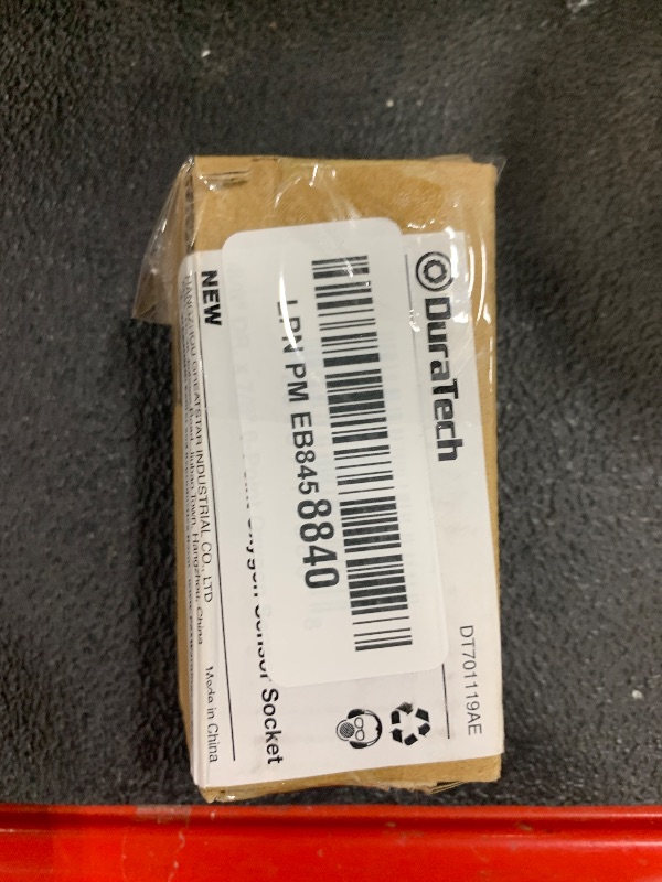 Photo 1 of DURATECH O2 Oxygen Sensor Socket 3/8" Drive x 7/8"(22mm), Oxygen Sensor Remover Tool Chrome-Vanadium Steel with Side Wire Gate, O2 Removal and Installation