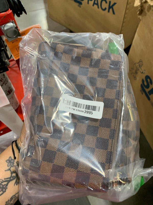 Photo 1 of BAGCRAZY Makeup Bag, Cosmetic Bag, Portable Leather Large Checkered Makeup Bag, 2 Pack Large Capacity Travel Cosmetic Bag for Women, Lightweight Design and Waterproof Toiletries Bag Christmas Gifts