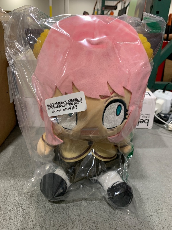 Photo 1 of Great Eastern Entertainment Spy X Family - Anya Forger Terrified Sitting Pose Plush 12H