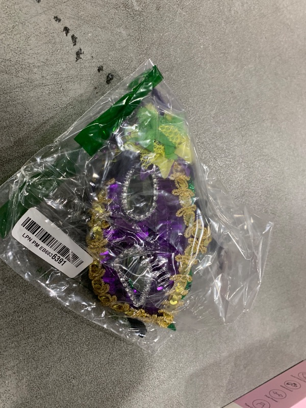 Photo 1 of Mardi Gras Mask