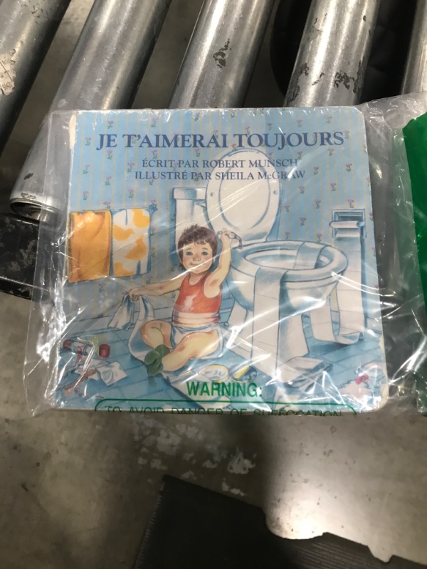 Photo 1 of children's book in french