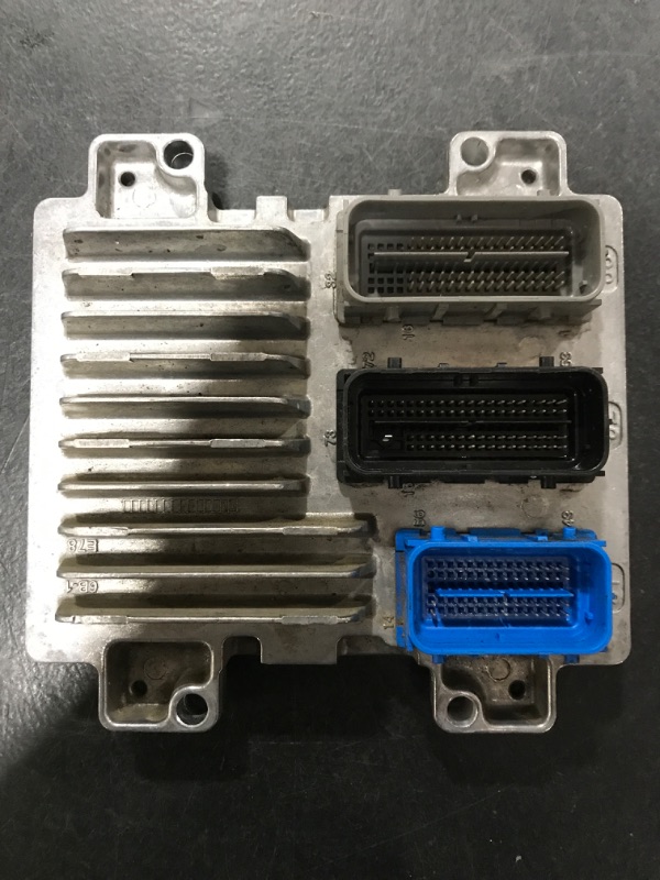 Photo 1 of GM 12692200 Engine Control Module Assembly