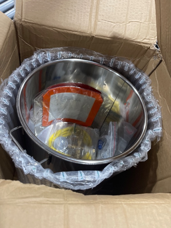 Photo 1 of VEVOR 5 Gallon Vacuum Chamber, Upgraded Tempered Glass Lid Vacuum Degassing Chamber, 304 Stainless Steel Chamber, for Stabilizing Wood, Resin Degassing, Silicone Degassing and Plaster Degassing