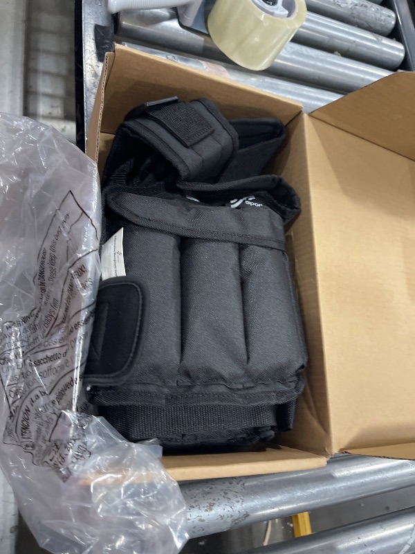 Photo 1 of Adjustable Weighted Vest Weights Set: Sportneer 2 4 6 8 10 12 14 16 18 Lbs Body Weight Vests 9 In 1 Fast Adjust Running Vest for Men Women Gym Home Workout Fitness Exercise Strength Training 2-18 Lbs
