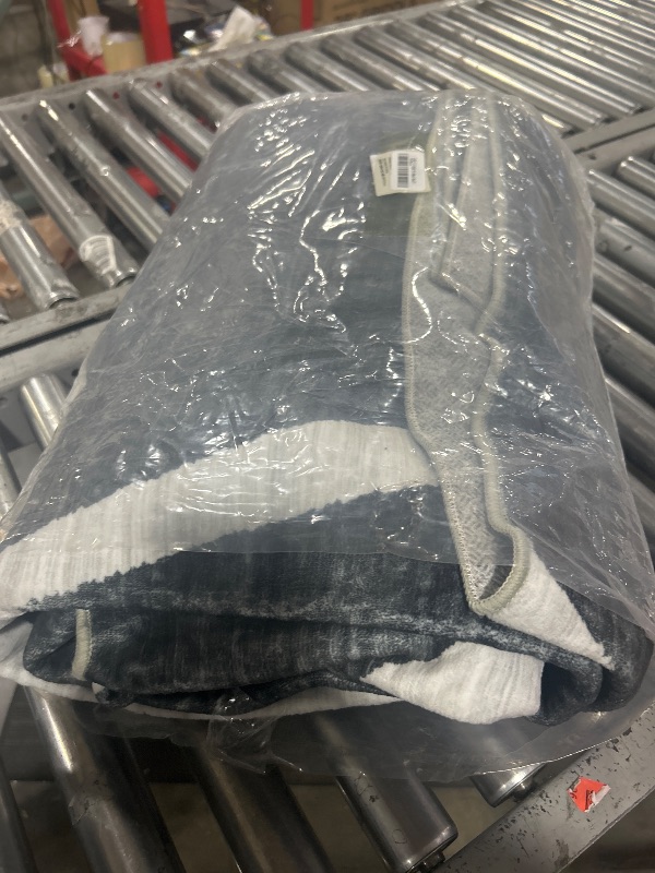 Photo 1 of YIHOUSE Area Rug 6x9 Black Curve
