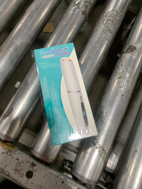 Photo 1 of Heated Eyelash Curler Eye Lash Curler