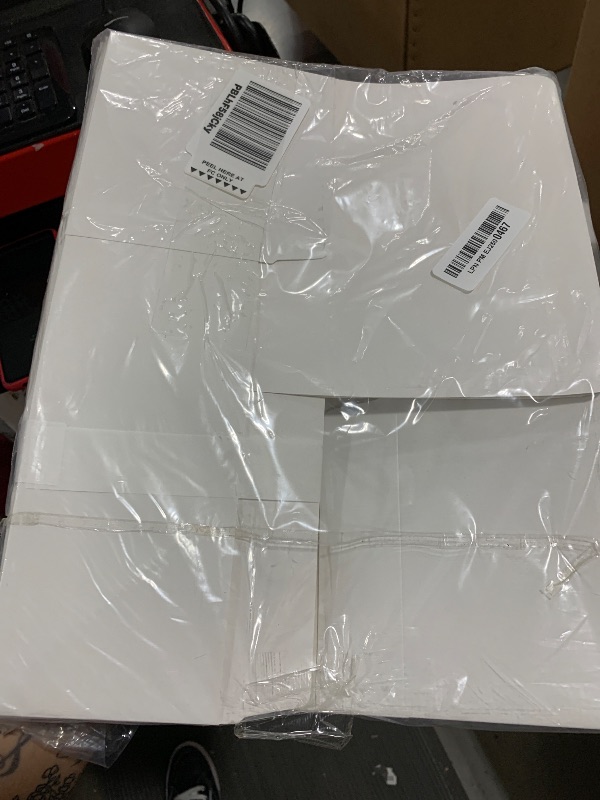 Photo 1 of UnicoPak 24 Pack Gift Boxes 9x6x4 Inches White Gift Boxes with Lids for Presents White Boxes Bulk for Gifts Birthday Wedding Bridesmaid Proposal Valentine Holiday Christmas