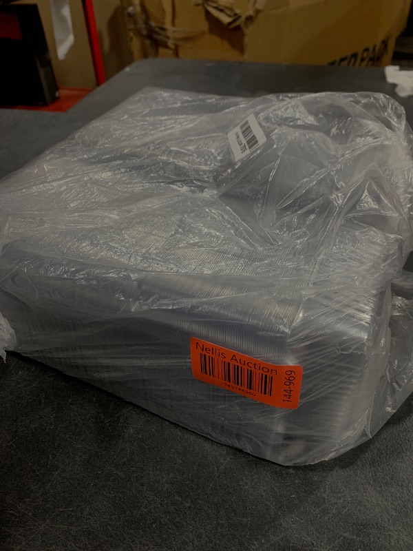 Photo 1 of Qyyiguf 200 PCS Clear Plastic Square Hinged Containers,Disposable To Go Containers with Lids,Clamshell Food Containers for Sandwiches,Dessert,Cakes,Cookies,Salads,Pasta(5.3x4.7x2.8 In)